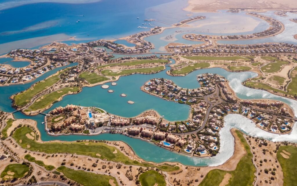 El Gouna city tour and lagoon cruise